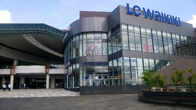 LC WAIKIKI ON TWO RIVERS MALL